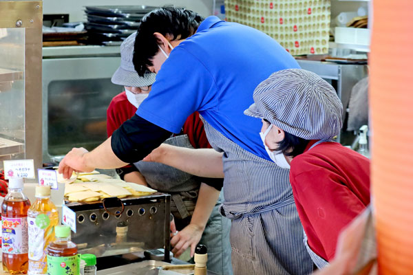《こなやき処たつき》デニッシュおやきが復活! | Furano Marche